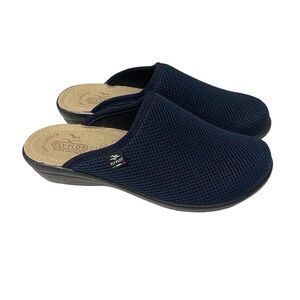 Fly Flot Navy Blue Mesh Slip On Clogs Size 40 Comfort Travel Neutral Casual
